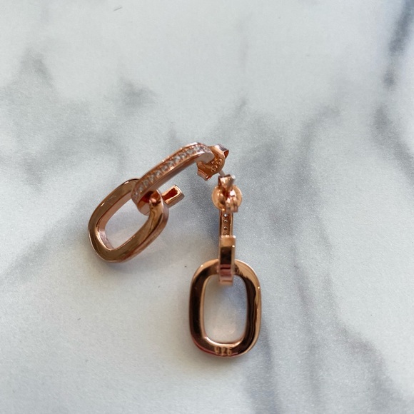 Designer Silver Earring - Picture 2 of 4